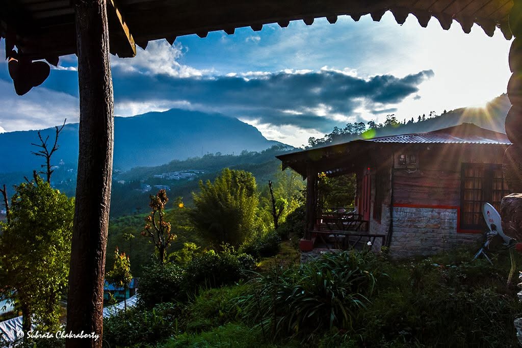 IndiaAesthetica's tweet photo. Ravangla in Namchi, Sikkim 🌸🏔️🌄🇮🇳 https://t.co/S3qAKW4B7R