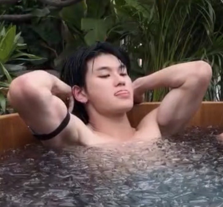 wanviwaera's tweet photo. โหโต้ ดิบคัก ดิบแบบไม่ผ่านความร้อน แค่แช่ ice bath จำเป็นต้องดิบขนาดนี้เลยมั้ยㅠㅠ

꒰ ✧ ˚. #ออฟโรด #offroadKTP #OFFROAD ♡₊˚ ꒱ https://t.co/eeNE2Xy5gM