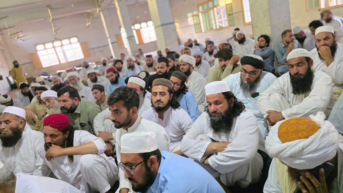 UzairGullKhan's tweet photo. صوبائی جنرل سیکرٹری جمعیت علماءاسلام خیبرپختونخوا
مولانا عطاء الحق درویش صاحب اور دیگر صوبائی قائدین
جمعیت علماء اسلام تحصیل چارسدہ کے مجلس عمومی اور یوسیز کے مجلس عاملہ جات کے مشترکہ اجلاس سے خطاب فرما رہے ہیں۔
#TeamJUITehsilChd #JUIDigitalMediaKP #TeamJUICharsadda #TeamJUI https://t.co/QUBpItnYCM