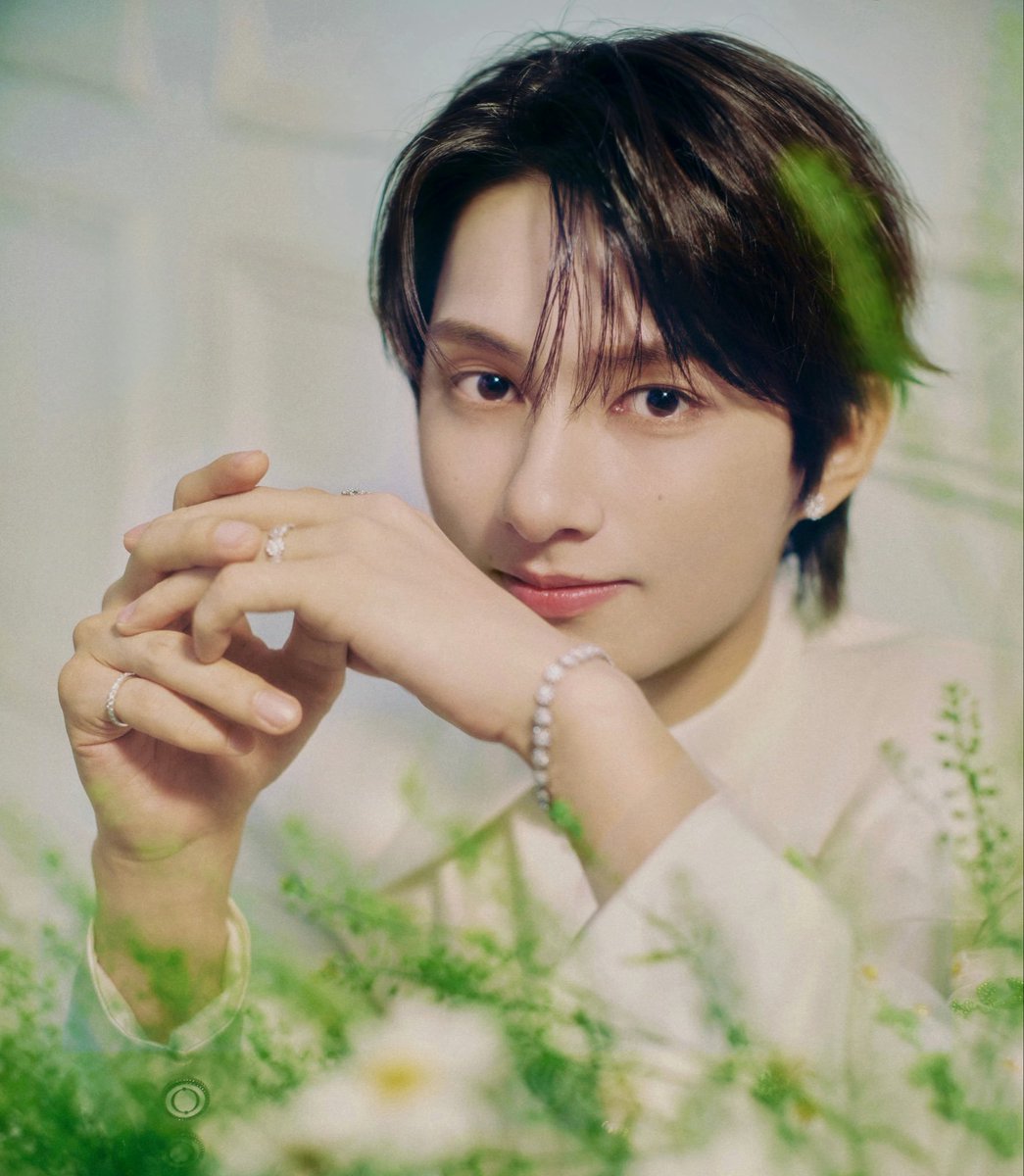 sarryna_'s tweet photo. Happy birthday, Jun!! 🥳🎂
May you shine brighter as an actor and a singer!! Take care of yourself always, our busy baobei! ❤️

TO THE MOON AND BACK WITH JUNHUI
#오늘은_문준휘생일_축하_쿠다사이
#OurMoonlightJUNday
#文俊辉 @pledis_17 https://t.co/5yaghCwRMJ