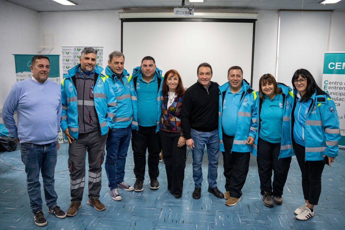 Andreswatsonok's tweet photo. CAPACITACIÓN EN EMERGENCIAS PREHOSPITALARIAS 🚑

Llevamos adelante dos jornadas del Curso de Actualización en Emergencias Prehospitalarias, junto al Ministerio de Salud de la Provincia de Buenos Aires 🤝. https://t.co/QyHuIkpkv8