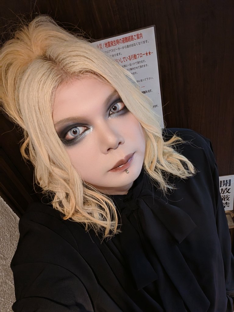 shin__bassist's tweet photo. ロックの日に巣鴨獅子王にて優さん生誕、ユウトゥリでした！
優さんお誕生日おめでとうございます㊗️
今年はケーキも渡せてよかったです🎂

久々に金髪に戻りました🙌
(ブリーチ痛かった…笑)

AmpegのPF-500も最近導入したんですけどAmpegらしいロックな音を出せたと思います◎

皆様お疲れ様でした！ https://t.co/ePPapx9Rxf