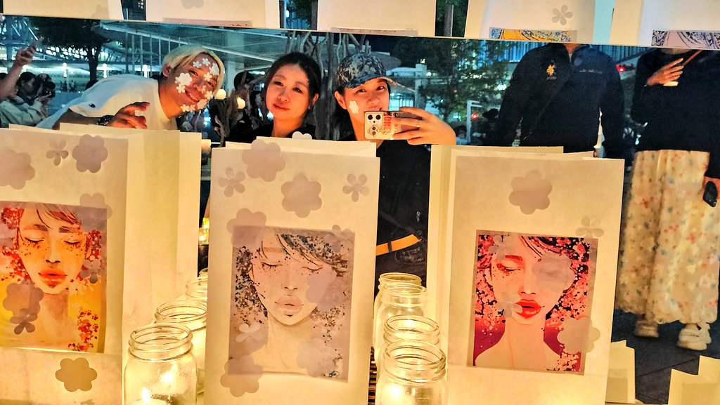 diseri_ET's tweet photo. 17:00の点火前の明るい時間より
たくさんの方に足を止めていただき
【Painted White】
キャンドルの灯りのように
あかるくあたたかい
『白く整う時間』
一緒につくりあげていただき
本当にありがとうございました🕯️

NEXT⇒6/13SAT@大丸京都店
Live Paintingにて是非お待ちしてます🌈 https://t.co/7EE0hScpkk