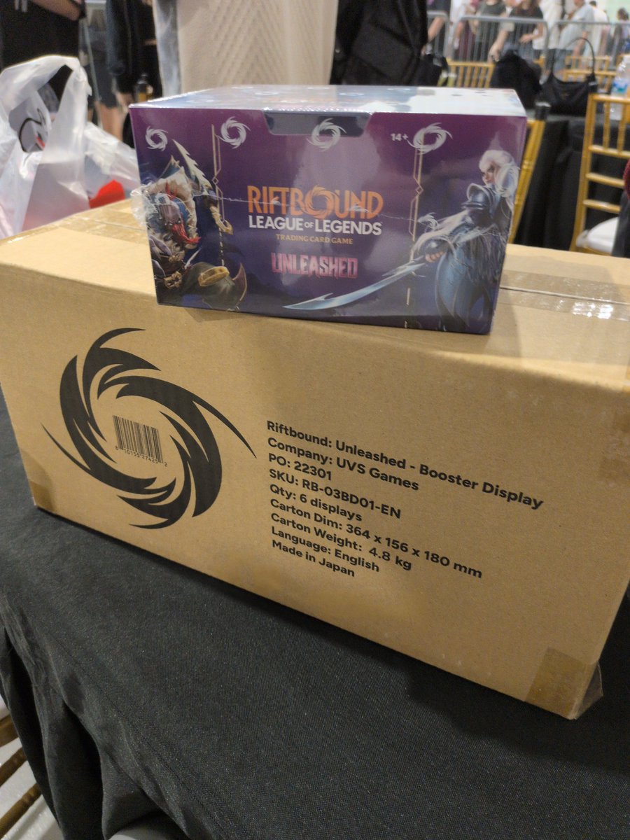 samuelsequinox's tweet photo. Played a local tournament over the weekend and split 7 boxes of @playriftbound Unleashed in the finals!

Promo Aspirant's arrived last week so I just had to play the slower Irelia list 😅 

Figured I'd share since I have no RQs lined up for Set 3 (missed all China ballots 😭) https://t.co/hhtEh5N77d