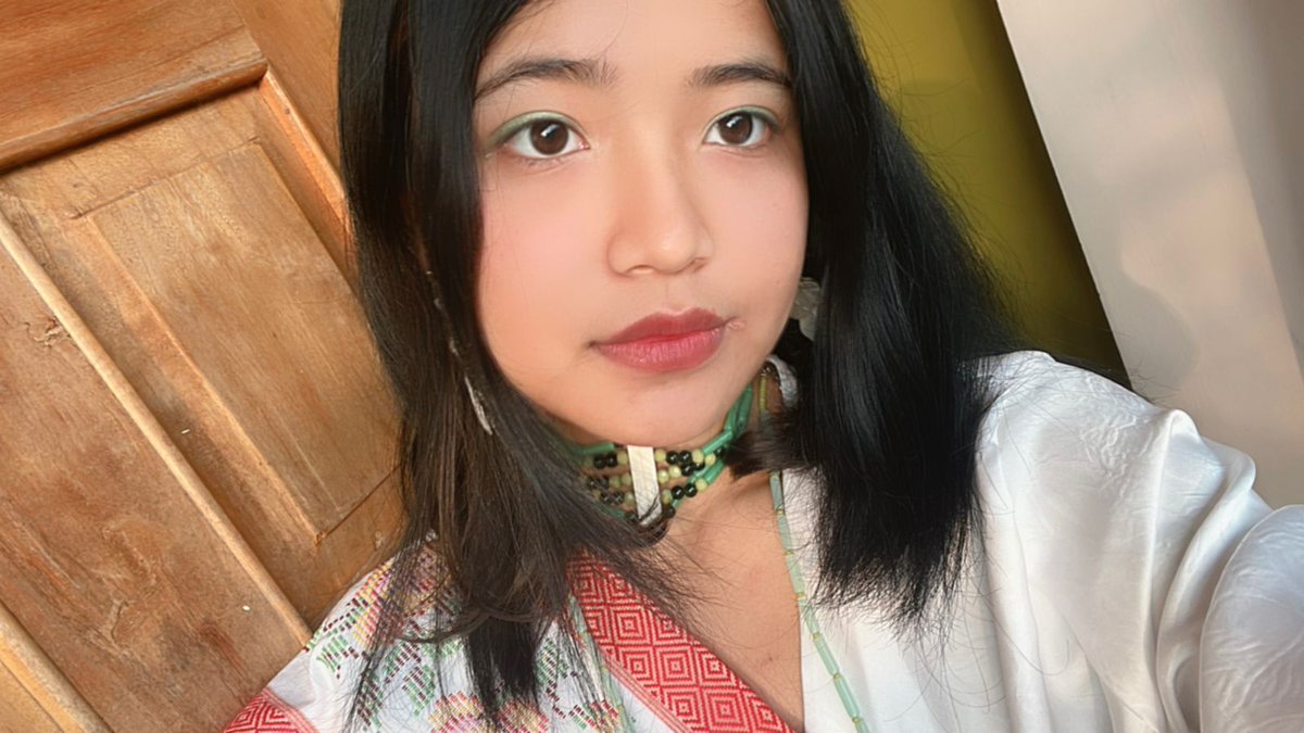 yang_amchi's tweet photo. me + tradition🫒 https://t.co/JfdxcXS7DC