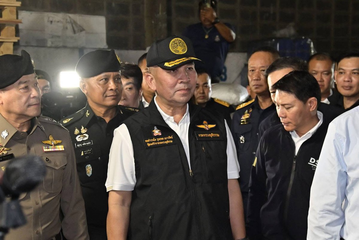 pr_moj's tweet photo. 📌กระทรวงยุติธรรม ร่วมแถลงผลปฏิบัติการ “พิฆาตยาเสพติด” เครือข่าย นายฐปนันท์ ธรรมรัตน์ธาดา หรือ หนูเฉิน ณ พื้นที่ 4 จังหวัด 10 จุดปฏิบัติการ (กรุงเทพมหานคร จังหวัดนนทบุรี จังหวัดสมุทรปราการ และจังหวัดระยอง)

#กระทรวงยุติธรรม #พิฆาตยาเสพติด #ยาเสพติด

https://t.co/bAFf2oh86s https://t.co/thrbHDZuVP