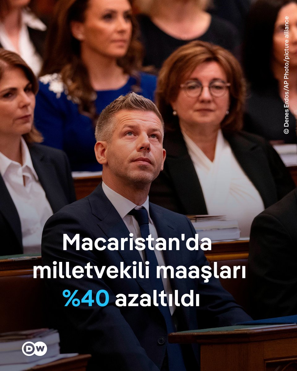 dw_turkce's tweet photo. Macaristan Parlamentosu, Orban döneminden kopuşa işaret eden sembolik bir adım attı

 Milletvekili maaşları %40 oranında azaltıldı

Yeni Başbakan Magyar da maaşını yarı yarıya düşürmüştü

https://t.co/CDzNCNIG6R https://t.co/ArVkIpB8XO