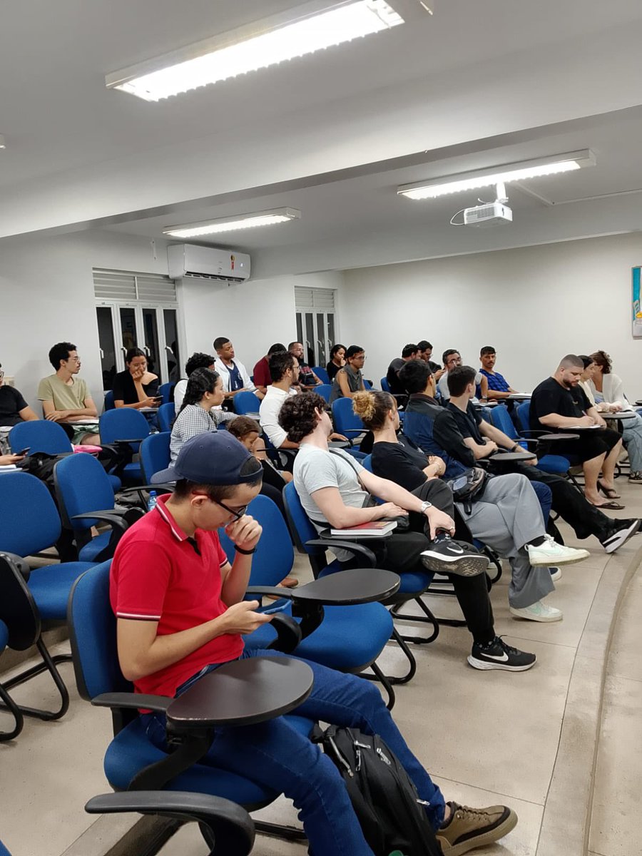 igorrayanrn's tweet photo. Antes de tudo, agradecer ao curso de Geografia da UFRN pelo espaço para um diálogo aberto sobre liberdade, responsabilidade individual e os princípios do libertarianismo.

#liberdade #ufrn #libertarianismo https://t.co/3ZEQskdYjR