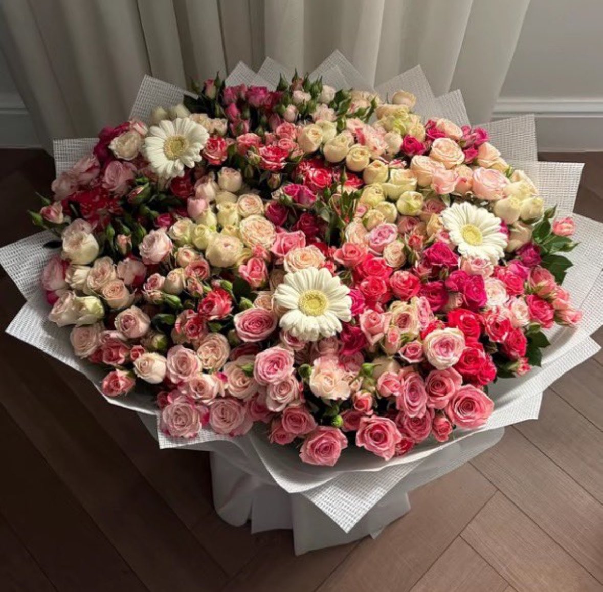 Na2A8's tweet photo. بحب الــورد https://t.co/OKSGcHZN0o