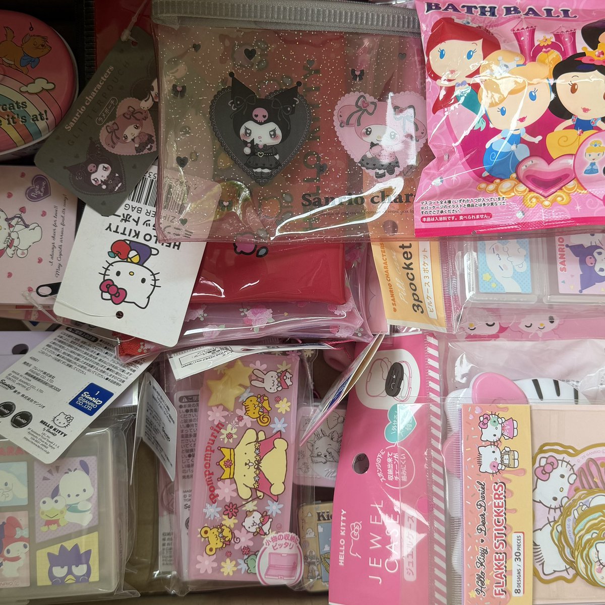 PInexpensive's tweet photo. ♡เธรดลงสินค้าพร้อมส่ง~εϊз

ค่าส่ง 30
ห่างไกล+15

ขอคนพร้อมโอนนะคะଘ(੭ˊᵕˋ)੭

❥สินค้ามีมากกว่าในภาพ

🗯️ไอจี paper_inexpensive หรือ แอดไลน์มาที่ @793rjncw ( https://t.co/2tn2pIEtYa ) ได้เลยค่ะ🥰🙏🏻

#ตลาดนัดsanrio #รับหิ้วญี่ปุ่น #รับหิ้วเกาหลี #ไดโซะญี่ปุ่น #ไดโซะเกาหลี https://t.co/tT2p7KYy4a