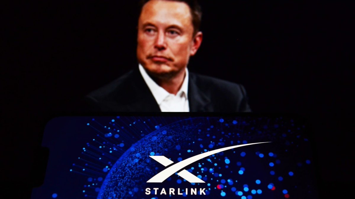 india_plus_'s tweet photo. 🚨 India pauses Elon Musk's Starlink approvals over national security concerns.

follow @india_plus_ https://t.co/ROfbTgabU5