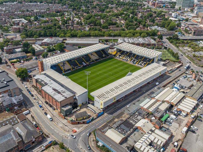 ExtremeFootbal4's tweet photo. What football stadium is this??? https://t.co/T4y8ejeDQ0