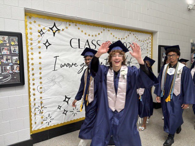 PMWestPanthers's tweet photo. West High School Class of 2026 - “I wave goodbye to the end of beginning” - as they take their final walk down the hallway as students - Congratulations! We are so proud of you! #WestPride🏔️🎓 *See all 128 of these photos on our Facebook page.* https://t.co/TjUBMvLT9j