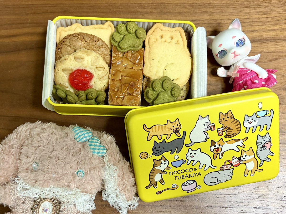 _Rupi_S_'s tweet photo. 日曜日、にゃらまち参加しておりました🐈‍⬛

デイジーさん@retropop_daisyオムライス＋ハンバーグ
soanさん@Soancheeseマンゴーラッシー
necocoさん@necoco12 × ツバキヤさん@tubakiya_romanクッキー缶

とても美味しかったです♪
ありがとうございました❣️ https://t.co/SxygrCiBOv