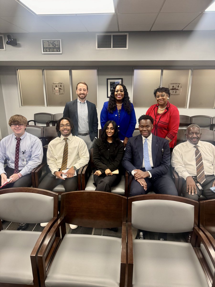 MLGW's tweet photo. Shout out to our interns who went before @MEM_Council #MLGW Committee as part of our MLGW Career Academy and Training Center presentation this morning. https://t.co/Ca7LqYGPhK