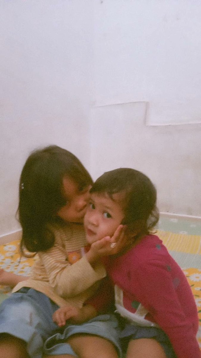 dissdyy25's tweet photo. Cintaaku💝💝 https://t.co/J9qdZUOJfU
