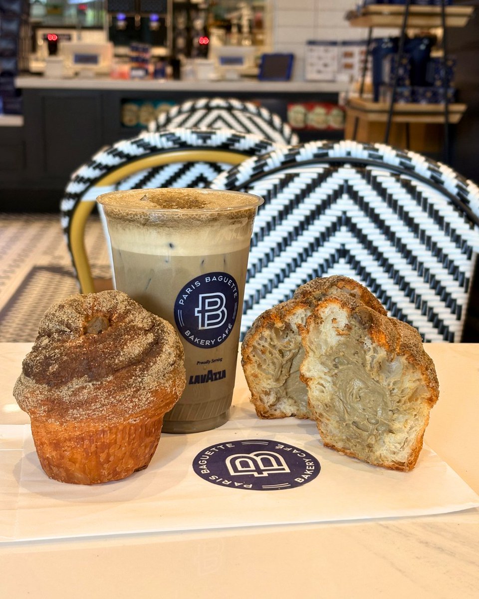 PBCanada_'s tweet photo. A little Hojicha Latte and Cruffin to brighten your day ๐ต๐ฅ
#parisbaguette #hojicha #latte #cruffin #pastries #cafe https://t.co/sP0YLKMhRk