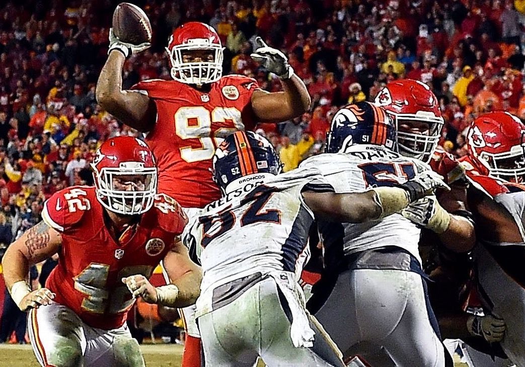 lexiosborne's tweet photo. We are Dontari Poe days away from NFL kickoff! 🦾 #92days https://t.co/RY6GsV3uQ5
