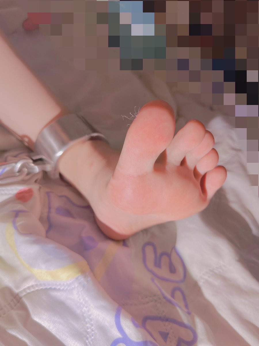 holychow_ca's tweet photo. 足繋がれたら興奮度増すんだけど.. https://t.co/5t5dzfyvyQ