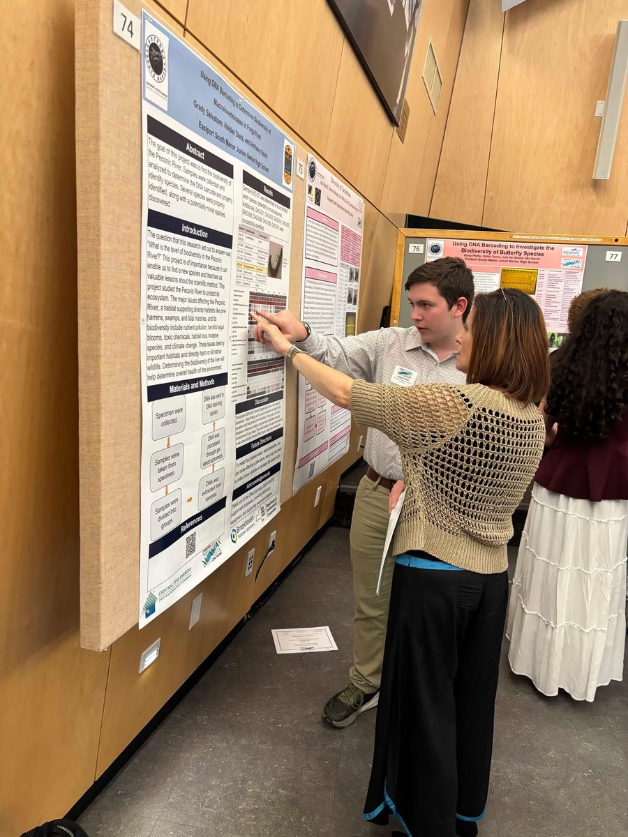 esm_csd's tweet photo. Student scientists in action! 🧬 52 Eastport-South Manor Science Research students recently presented their work at the Barcode Long Island Symposium at Cold Spring Harbor Laboratory.

Read more here: https://t.co/OBraoTUaC3 https://t.co/fGwwfMKeHJ