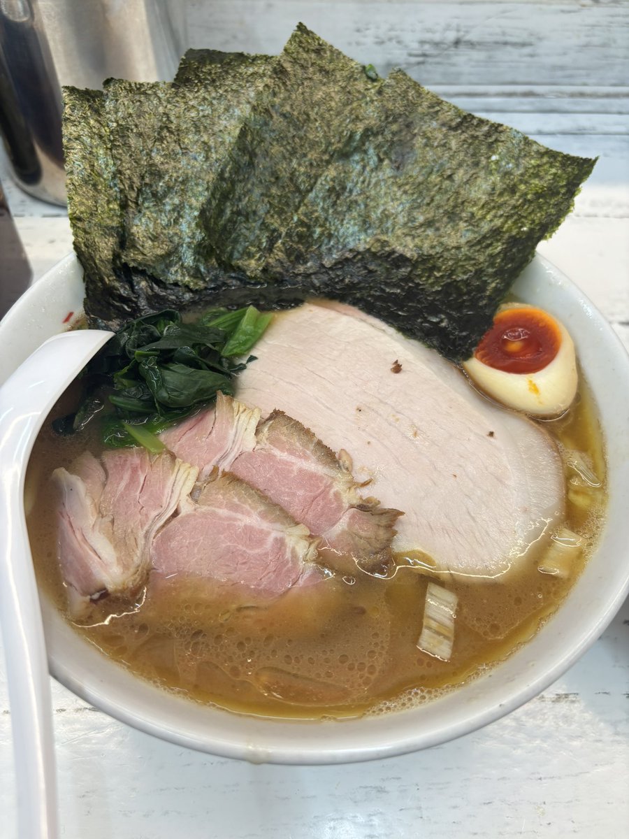 u4tvml's tweet photo. 久しぶりにラーメンたべた https://t.co/F7r5FlemlV