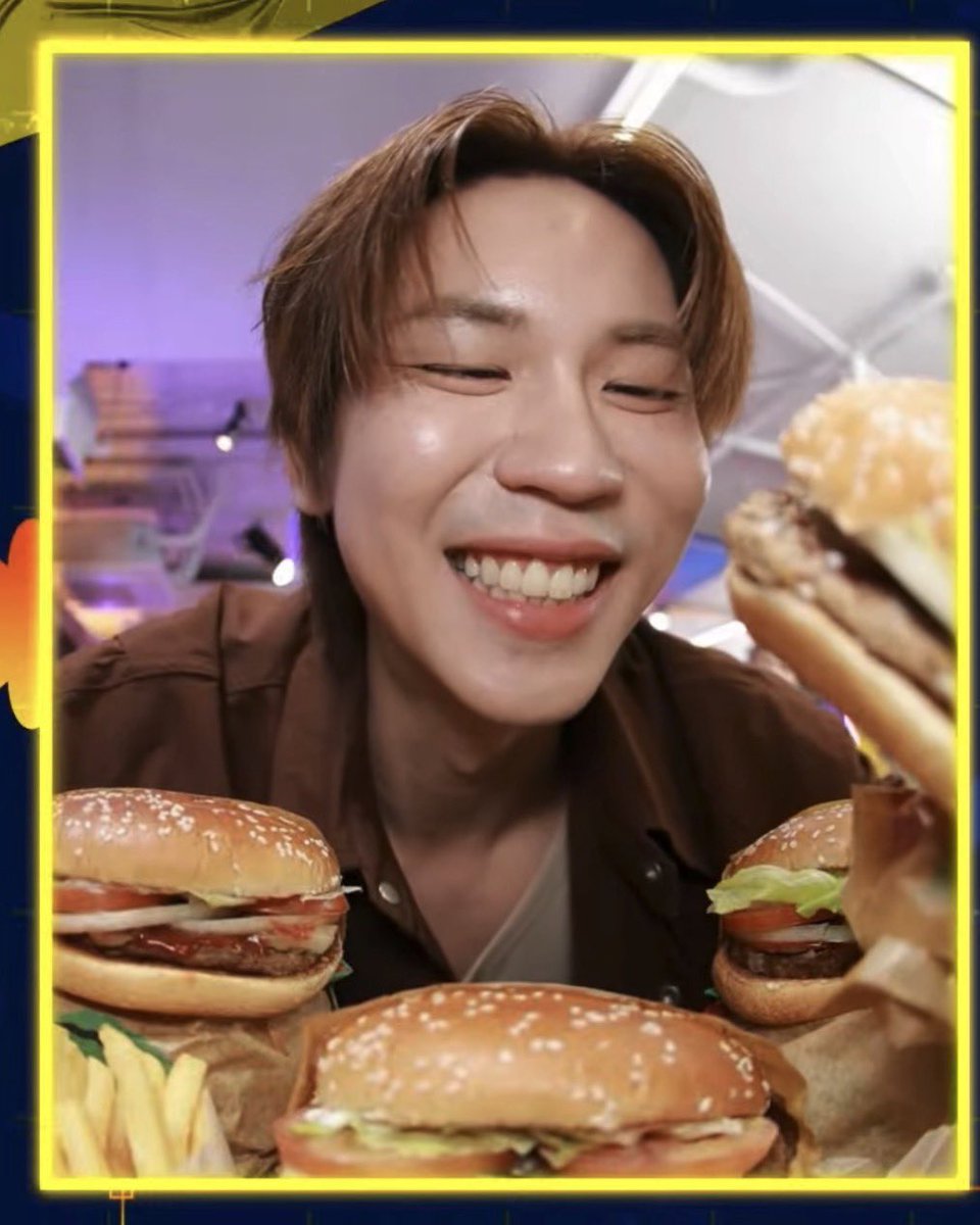 PremSpace_THFC's tweet photo. ง่ามมมมมมม~ 😸🍔✨

#prem_space #BounPrem
#GMMTVLiveHouse https://t.co/13gfcFZVqF