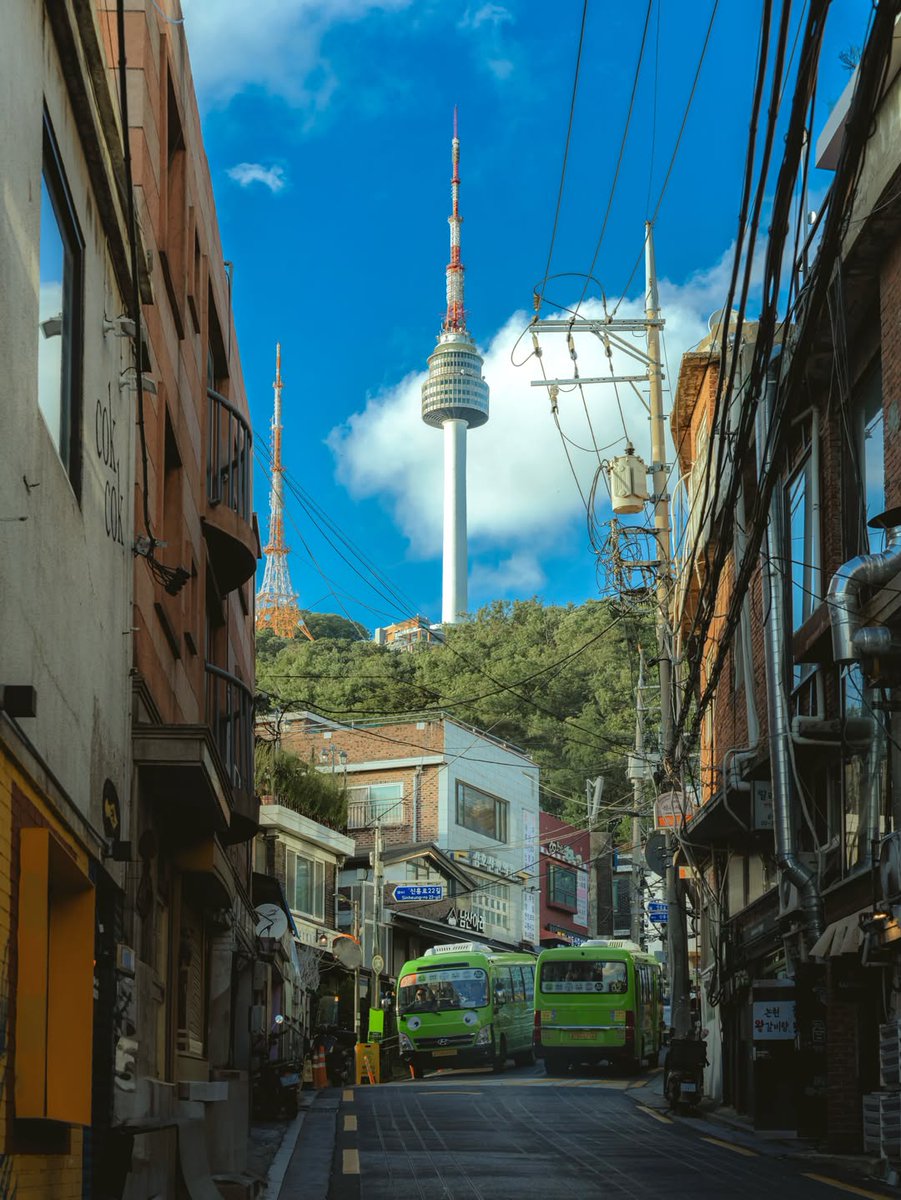 echoesofworld's tweet photo. Seoul, Korea https://t.co/hWho44ZPmK