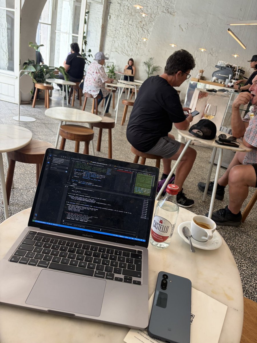 GhostHash1's tweet photo. been working tirelessly on getting our new product out

so damn excited to bring you verifiably private AI with a clean UX, right on your [redacted]

coming soon https://t.co/5yG2H3pWC5
