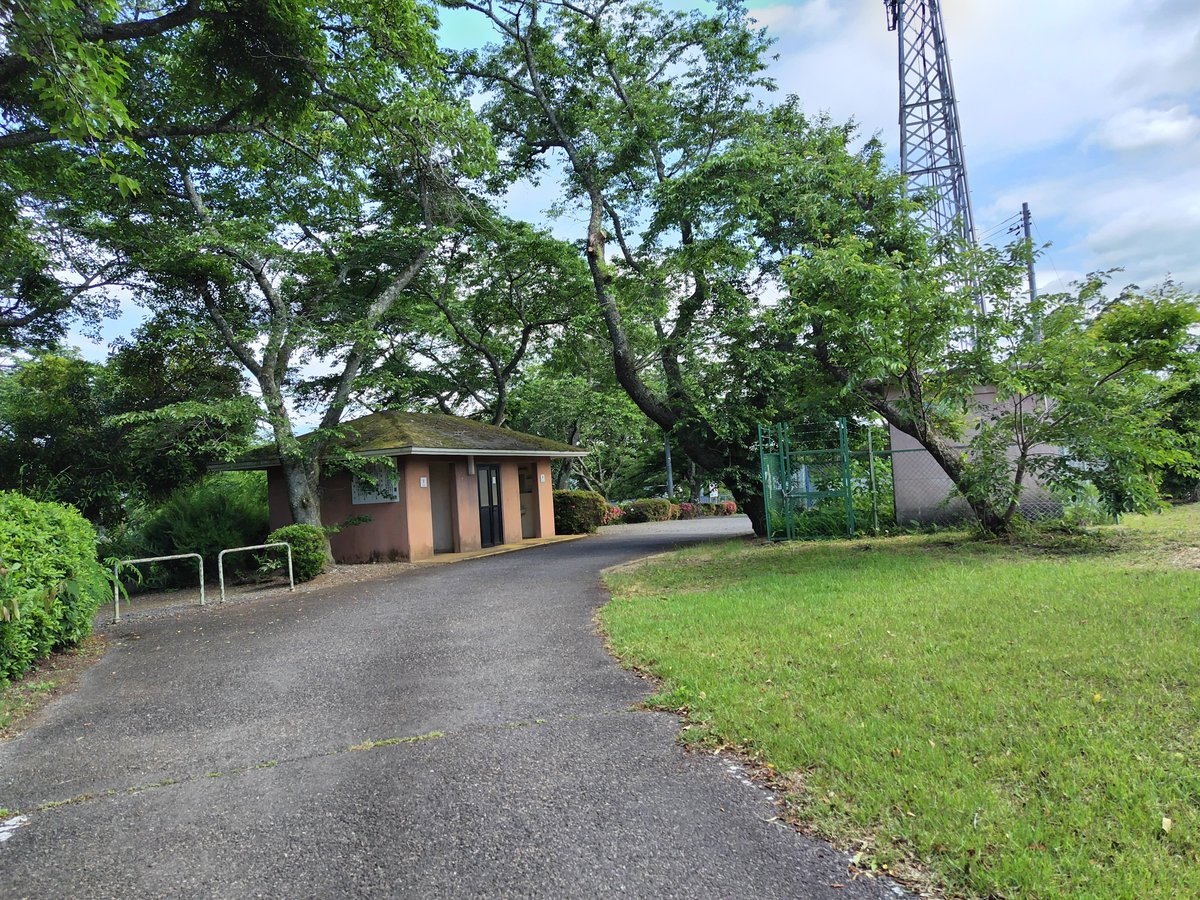hakusiyu's tweet photo. 福島遠征③
陸奥【赤館城跡】
白河小峰城から棚倉へ移動。
名将立花宗茂が大名に復帰した城、わずか一万石の城主となった宗茂の心境に思いを馳せてあえて立ち寄った。
宗茂が関ヶ原に間に合っていれば戦況は大きく変わったと思う

支城群は熊が気になり立ち寄らず退散💨 https://t.co/pdpbnVvbEM