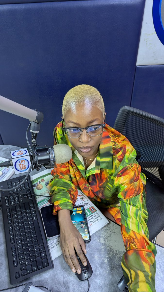 ChicoRockx's tweet photo. #NewLookAlert Starring @kelonline on #TDS @ClassicFM973 
Photo Credit: Yours Mischievously 😉 https://t.co/epyGzIYLwy