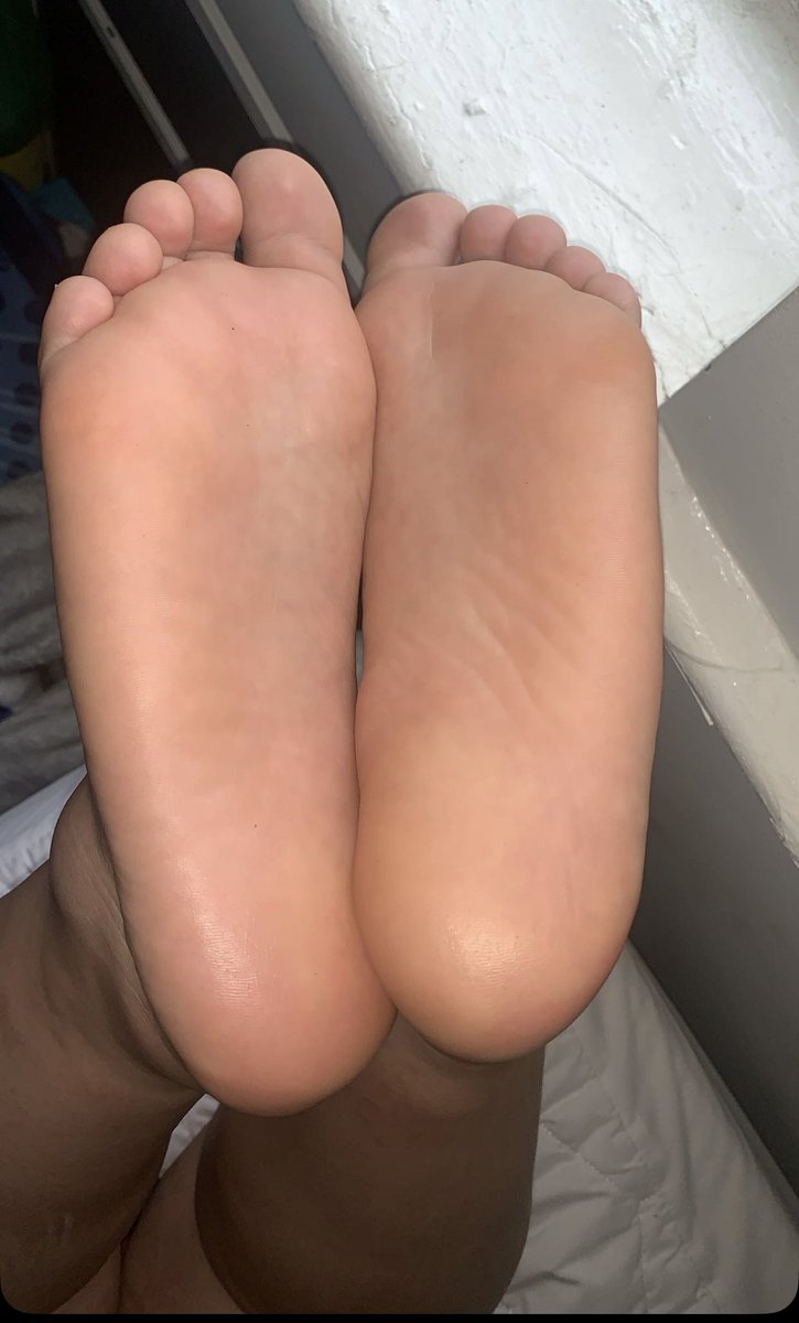 pretty_feets89's tweet photo. @Feetogram https://t.co/5MuaSO9R56