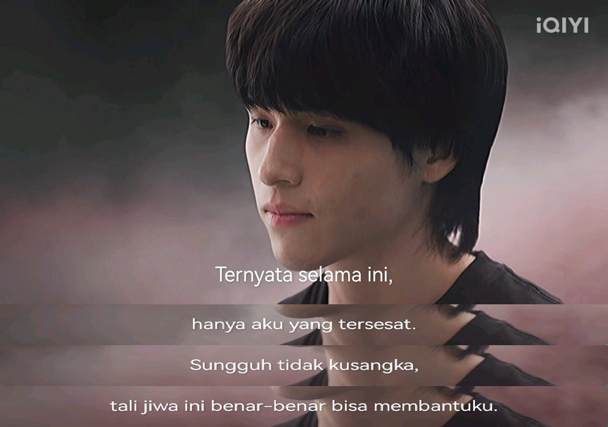 nemop's tweet photo. Episode kali ini bener-bener nguras emosi jiwa raga gue. Apalagi bagian niran yang ini, dia sebersyukur itu karna golden thread yang ngikat dia sama pete. 

Abis itu, abis dia ngomong gitu pete yakinin dia kalo masih banyak yang nunggu niran termasuk dia—pete. (cryyyy) 

Setelah scene yang pete ngerasa dibohongin sama niran, gue ngerasa sedih banget jadi niran. Karna pete nuduh dia bahkan sampai mau dipukulin. Bayangin gimana perasaan niran dituduh gitu, rasanya ga enak. 

Part paling bikin gue sesek, waktu niran kaya kehilangan jati diri dia. Kaya orang linglung, bahkan yang biasanya kalo ngobrol sama pete selalu ditatap—kali ini engga. Sampai jiwanya disegel karna ritualnya Li pao :( 

#WUTheSeriesEP6