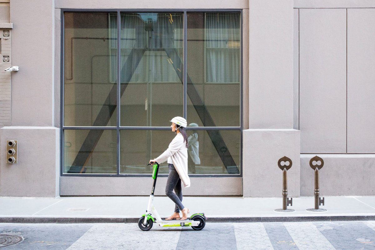 ZagDaily's tweet photo. Rental e-scooter users in England rise 55% in a year.

New research from shared transport charity CoMoUK finds rapid growth in e-scooter uptake with lower-income users disproportionately reliant on the schemes.

Read more: https://t.co/7QGSvwV9Nf https://t.co/cvk4BCbMYK