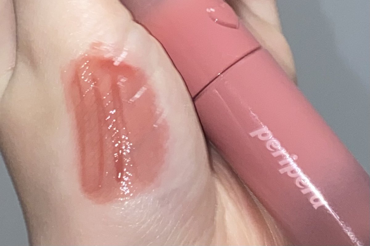 77pinks2_'s tweet photo. ちなみにリニュ前のティントでよく使ったのは40 はちみつピンク！まだ新しいから色そのままってのもあるけど絶妙なくすみピンクで秋っぽい感じでかわいいの https://t.co/o4stwGcS0Y