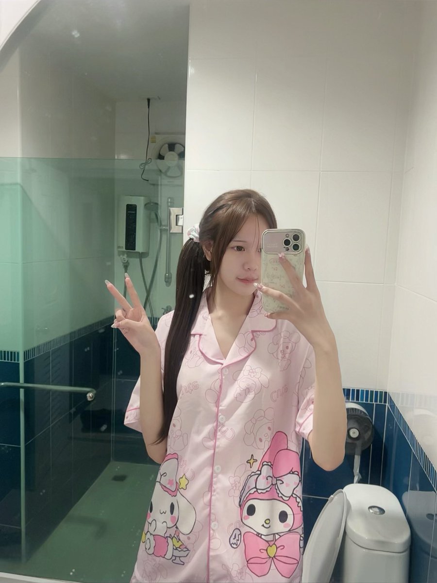 Yuloxza's tweet photo. มานอนกอดเค้าห��่อยย #เชียงราย https://t.co/c9v7XTwLPV