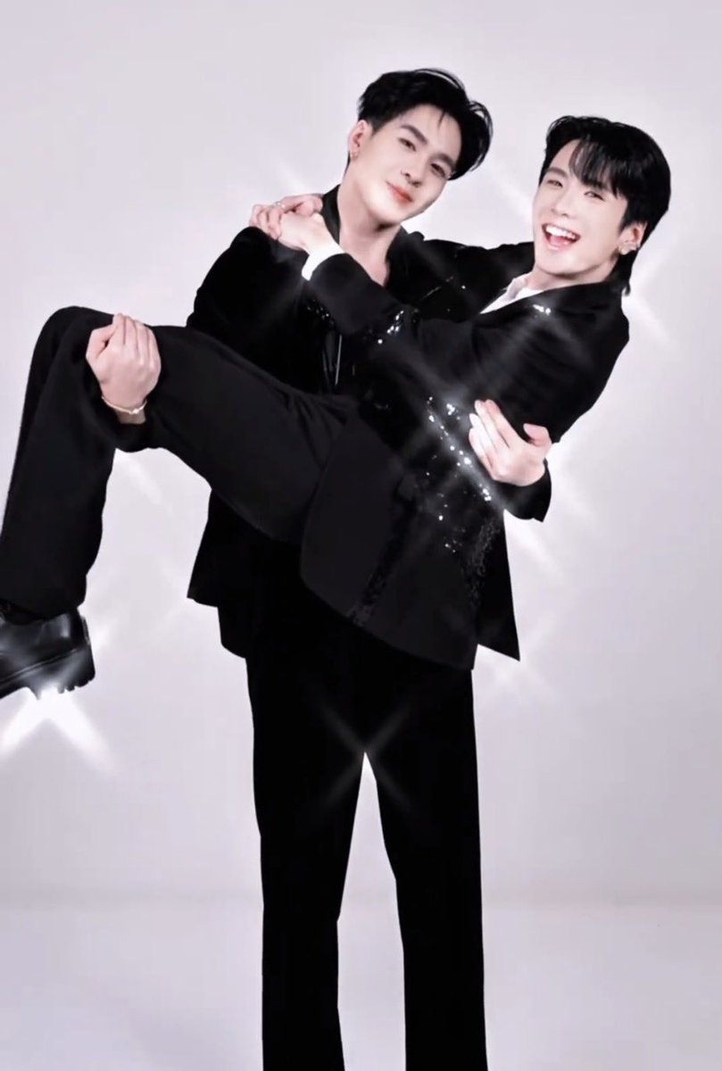 multi_doksss's tweet photo. ถ้าคุณยังอารมณ์เสียอยู่ พี่แนะนำให้คุณรีบไปพาแมวของคุณไป🫡

#AuauSave https://t.co/TbYrApMtLC
