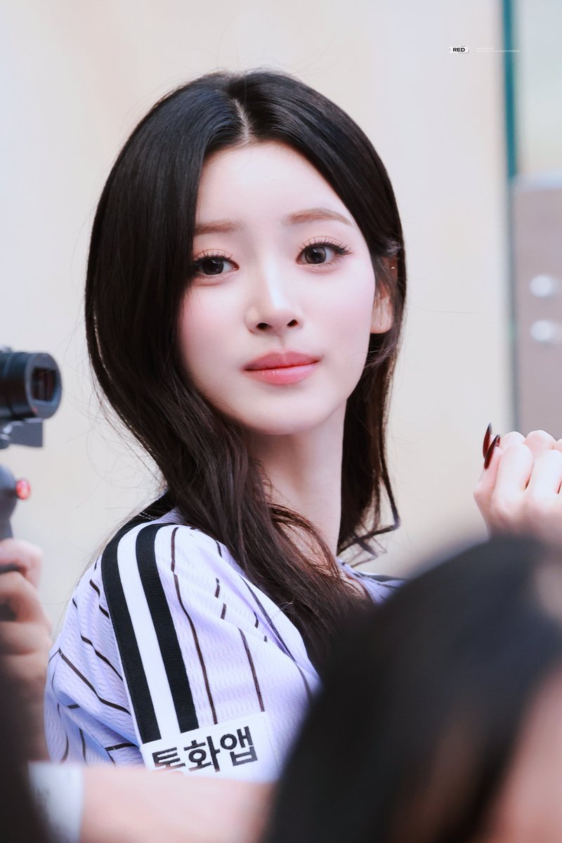 _red1117's tweet photo. 260609

#ANNAxLGTWINS
#안나 #ANNA
#미야오 #MEOVV https://t.co/6OKINJzRJY