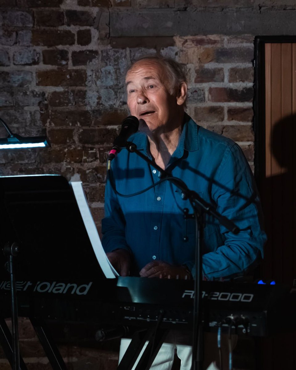 CharlyRecs's tweet photo. An exclusive evening celebrating the launch of Mike d’Abo’s new single and forthcoming album 🎶
#MikedAbo #AlbumLaunch #SingleRelease #LiveMusic #ExclusiveEvent https://t.co/94BugYR2fr