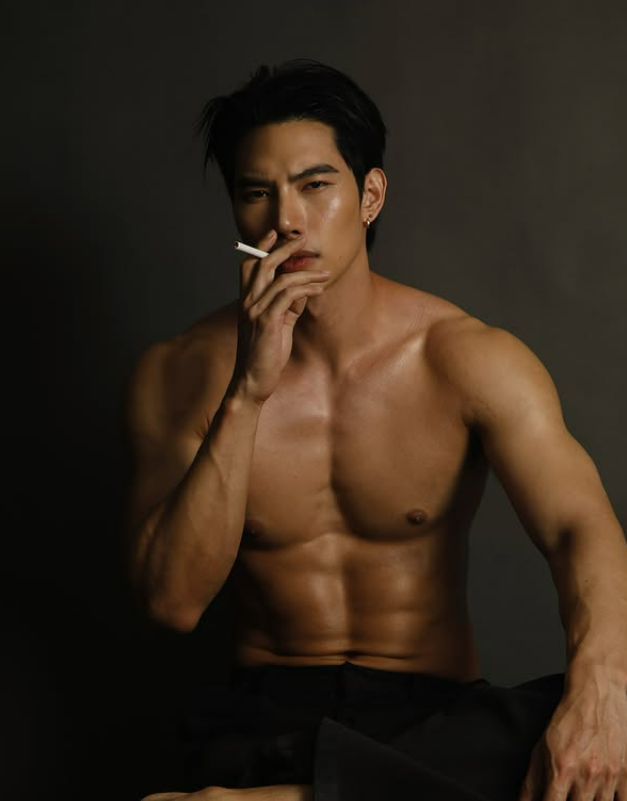 TheCarterFilez's tweet photo. Happy Birthday to the OG King of BL Max Nattapol #maxtul #maxiiin_ https://t.co/WztH3qdP0p