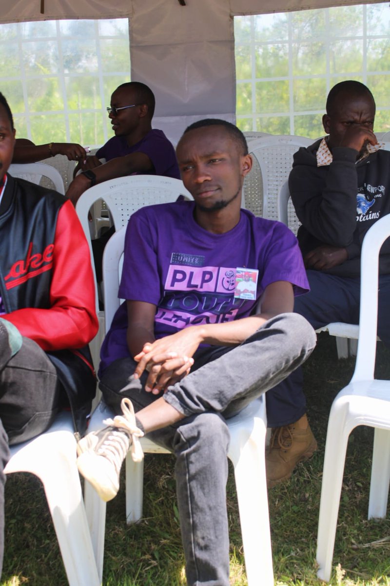 stephenkariske's tweet photo. Today, I attended the burial service of the late Coaches David Ragui in Tigoni, Githioro Ward, Kipipiri. We honored a great leader, patriot, and friend whose vision for a better Kenya inspired many. May his soul rest in eternal peace. 🕊️🇰🇪 https://t.co/d4UEOxsx2F