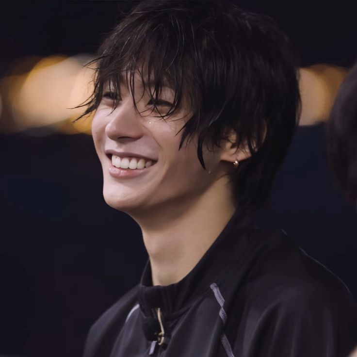 ri3kitty's tweet photo. such a cute smile https://t.co/9RZ18gXPLD