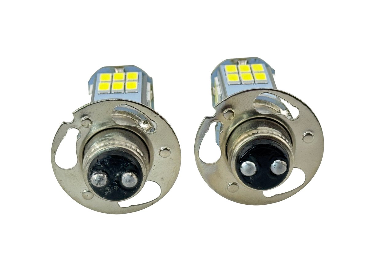 LedLightdotcom's tweet photo. Rebaydo 2pcs P15D-30 LED Headlight 6 Volt 30 SMD Dual Hi Low Beam NCNRNW, Product Code: 86957. Up to 800 lumens, dual high/low beam operation, dimmable performance, and long life up to 30,000 hours. Designed for vintage automobiles, motorcycles, and tractors with authentic filament-position LED placement. https://t.co/mupex5XeKO Sales@ledlight.com 1(877) 283-5060