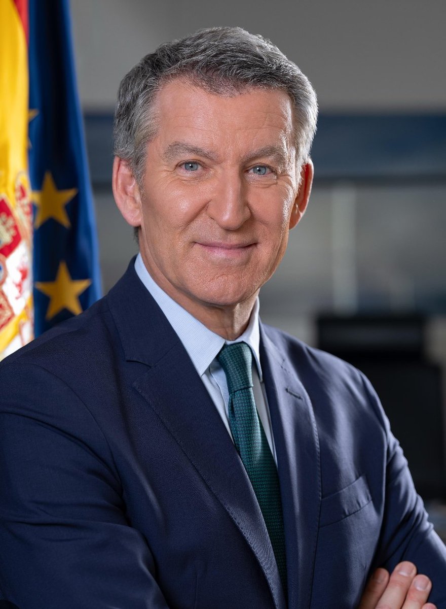 BILBOA05524971's tweet photo. Tiene una cara de bobalicón qué puede confundir.....
Pero tiene las mismas malas artes, oscuridad y maldad qué Aznar. https://t.co/WZUAhh6yL1