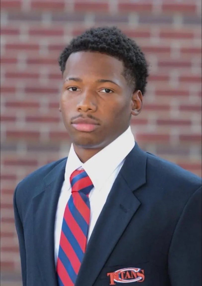 itzRex's tweet photo. BREAKING 🚨 JURY DELIBERATIONS HAS BEGUN, KARMELO IS FACING INNOCENCE, MANSLAUGHTER, OR MURDER. 

With all that was said, we know the state’s witnesses were “trust me bro” sources. 

The state failed to prove intent to beyond a reasonable doubt. 

The state lied in their closing statements saying Hunter was uninvolved. 

The state showed grainy footage due to “technical difficulties”. 

Based on just that information, i DO NOT see a beyond a reasonable doubt conviction in this case. 

Based on the defense, I see a proven self defense being that Karmelo DID NOT provoke the attack. Which means Karmelo is innocent  and will be found NOT GUILTY.