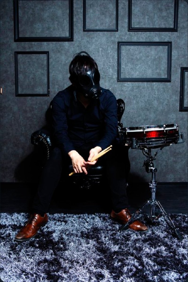 GasmaskDr's tweet photo. #これを見たやつは座った画像をあげろ https://t.co/qAcRustDrP