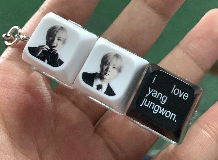 아키 tweet media