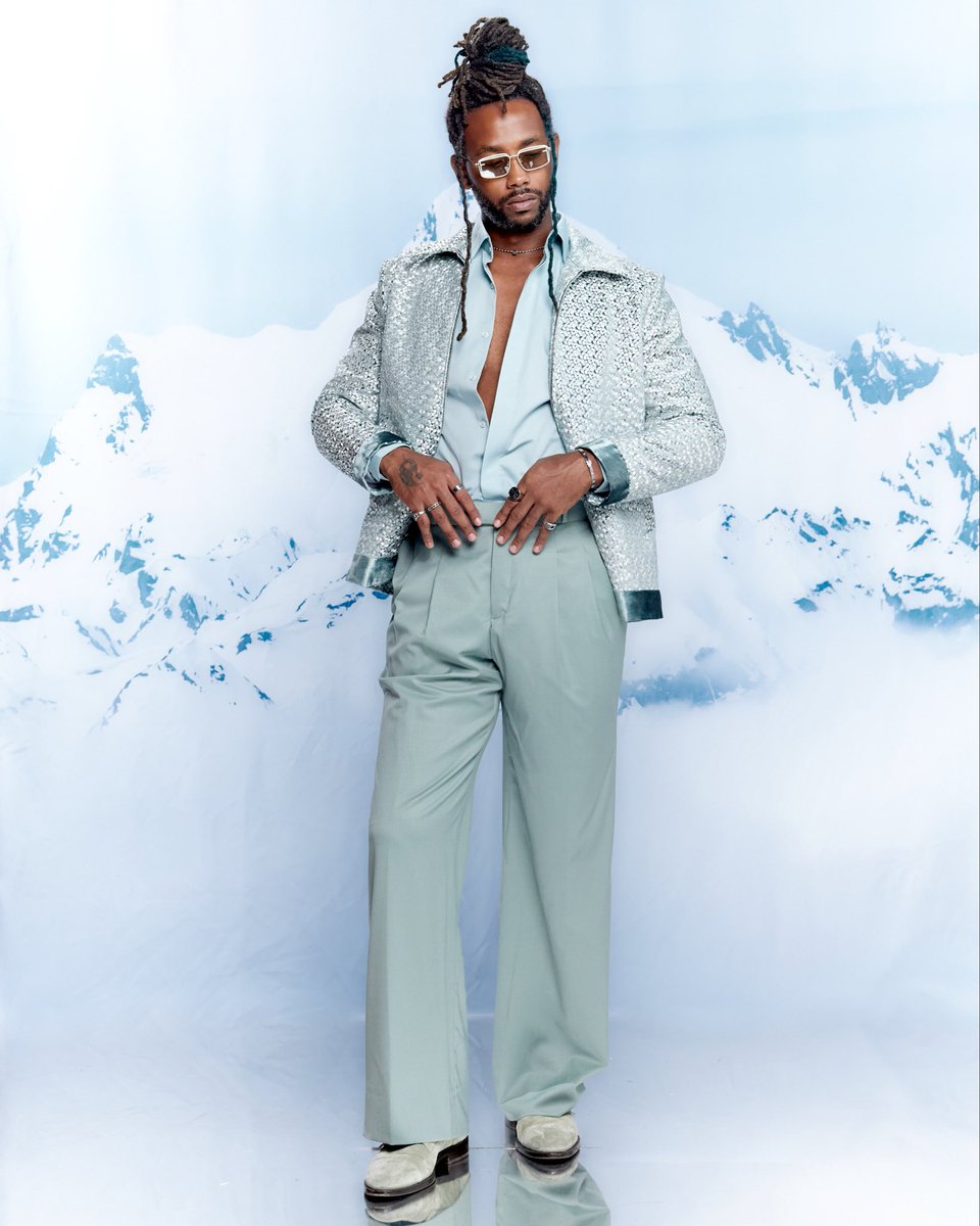 GRAYSCALEIC's tweet photo. Our last ICE Look from the bring in the noise, bring in the funk before we turn the heat up on yall! 

FALL 26 Bring in the noise bring in the funk! 

GRAY- life is more than black &amp; white!

📸: @nostressjesss https://t.co/KeZs3XlAqu
