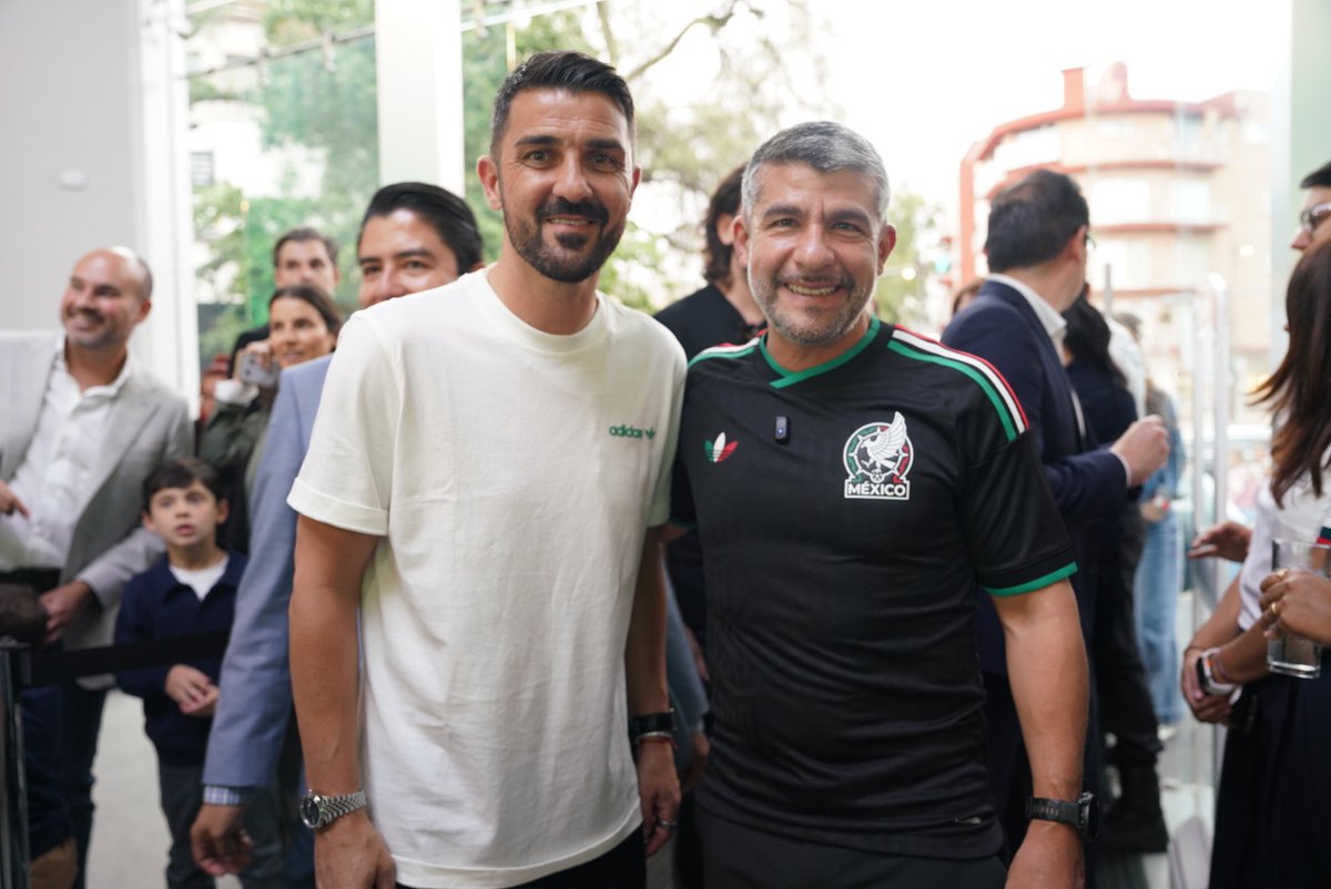 mauriciotabe's tweet photo. Estuve en la reapertura del Brand Center de @adidasMX más importante de Latinoamérica y, claro, está en Miguel Hidalgo, que tiene lo mejor de lo mejor.😌

Que una marca global siga apostando por nuestra alcaldía es resultado de algo muy valioso: aquí hay confianza para invertir, crecer y generar oportunidades.