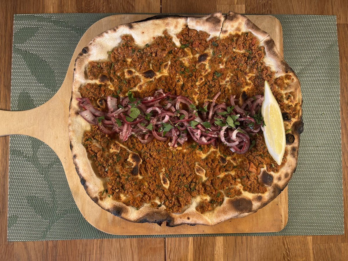 Blacktempler's tweet photo. Chef 👨‍🍳 Blacky war in der Türkei unterwegs und hat den #Ooni angeworfen. Hab Lahmacun gebacken und ist richtig gut geworden #food #cooking https://t.co/ZX0ZMbOefm