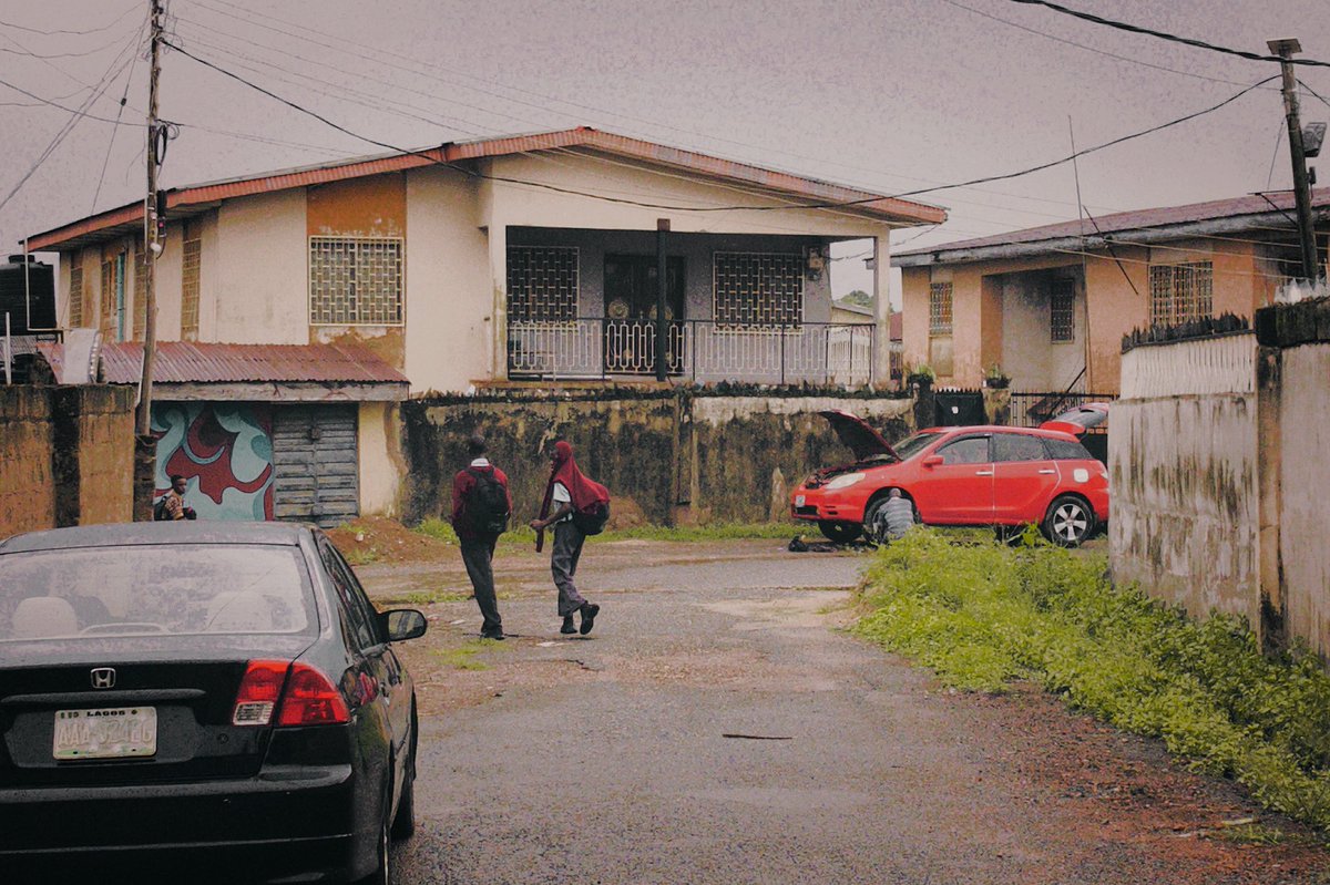 Derogba_AF's tweet photo. everyday people, everyday living. https://t.co/Nrx4WhNaHu